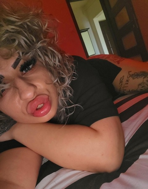 1 hour session with a delightful companion