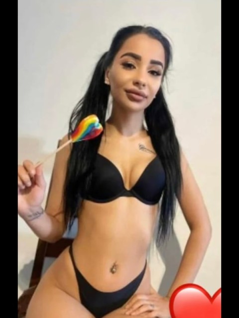 1 hour session with a high class escort in Dudley