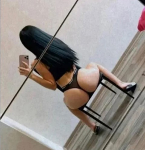 20s escorts offering refined companionship in Halesowen