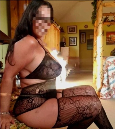 30 min appointment with Fata – the charming escort