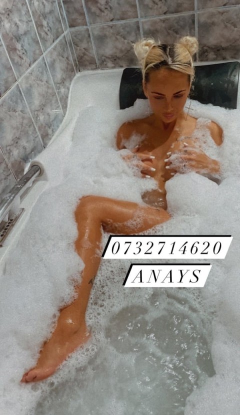 A beautiful natural tan with a mature allure in Nuneaton