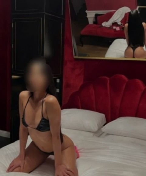 A1 girls ready to meet you in Halesowen