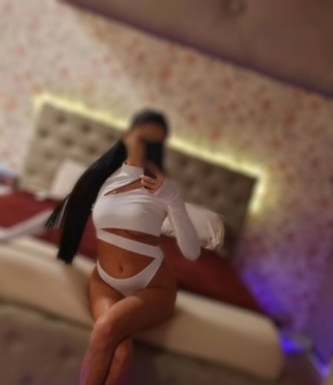 An Enchanting Girlfriend Type Experience Awaiting You