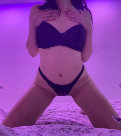 Andreea: Your Perfect Incall Companion