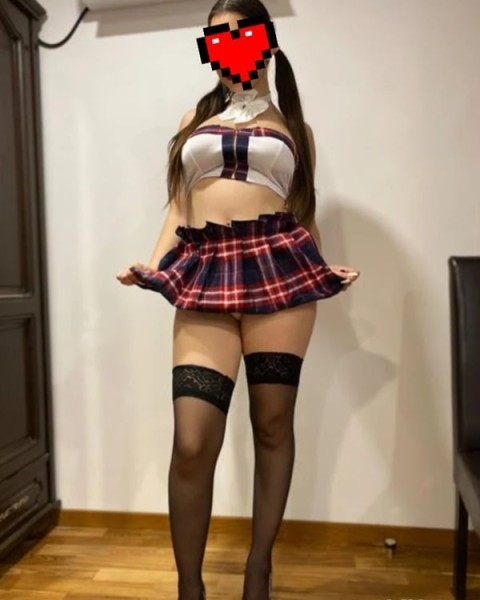 Andreea: Your Sophisticated Companion with Chastity Control