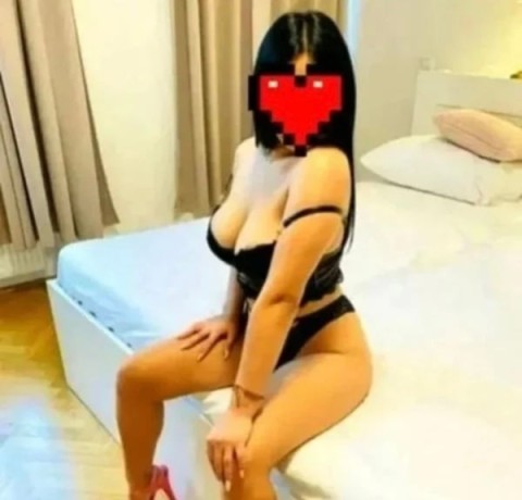 Brunette Escorts Awaiting You in Solihull