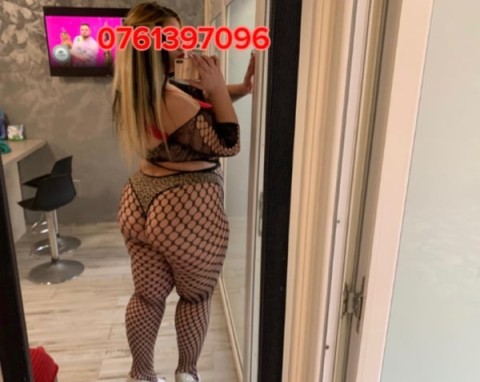 Bubbly Escort Ready to Delight in Sutton Coldfield