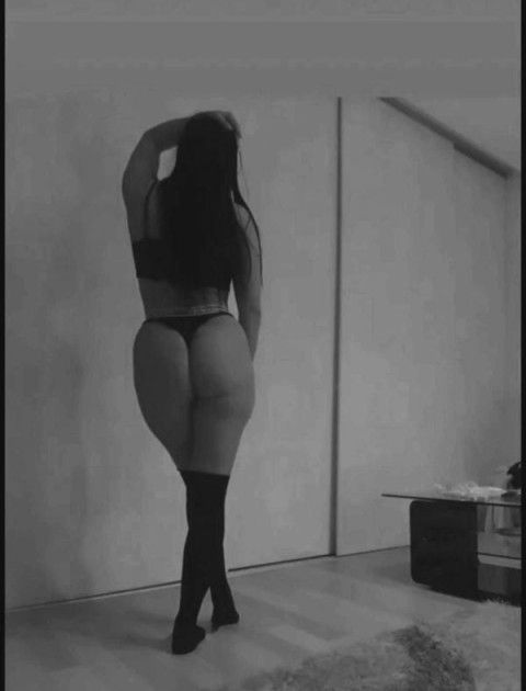 Chubby escorts for duo fun in Wednesbury