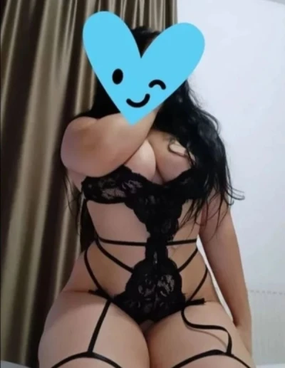 Couples Friendly Escort Experience with Carla