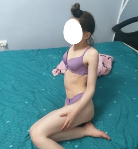 Coventry’s Bruneta sexi – available on whatsapp for delightful encounters