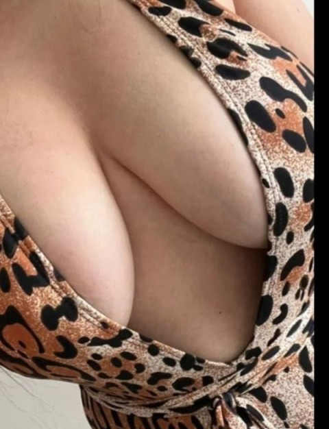 Cuddling Companionship with Aisha in Sutton Coldfield