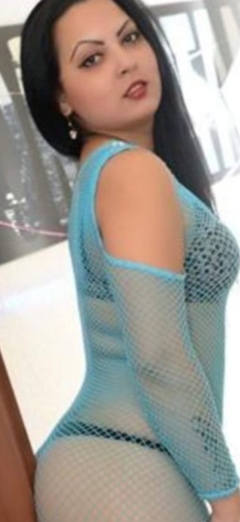 Curvy Escorts in Wolverhampton Ready to Impress
