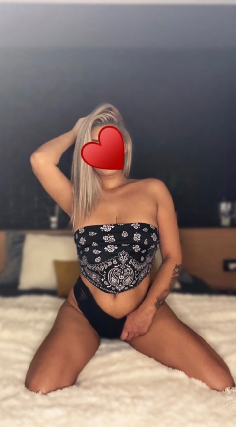 Curvy Girls UK Enticing Experience in Cannock