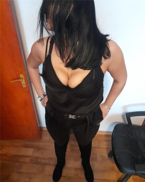 Curvy Girls UK: Experience Miiaa at Coresi Mall