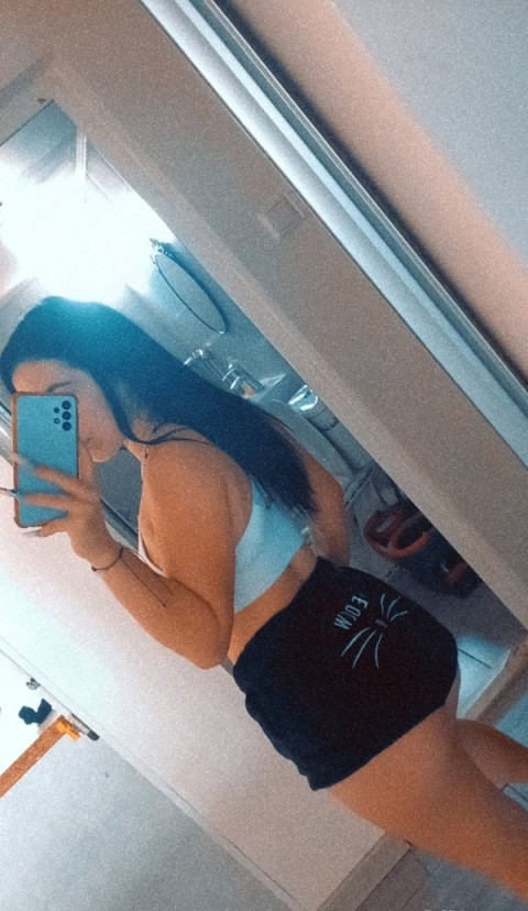 Curvy Girls UK – Your Exclusive Companion in Sandwell