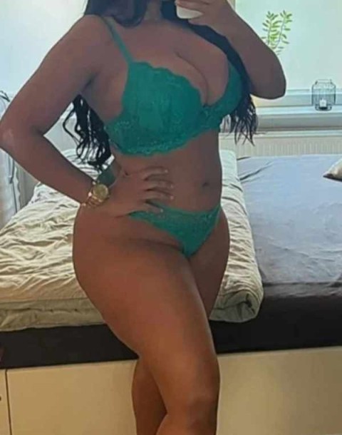Delightful escorts for bachelors party in Coventry
