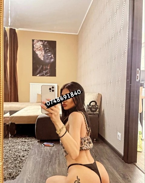 Discover 20s escorts for a delightful experience in Wolverhampton