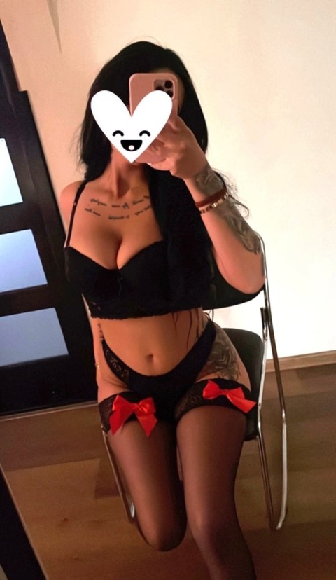 Discover Adult Services UK with Independent Short Escorts