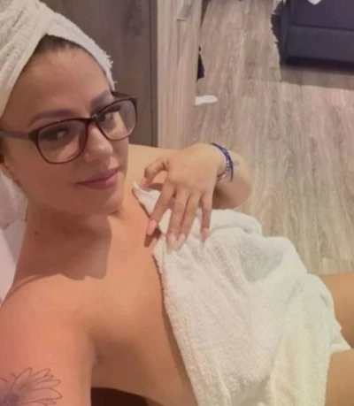 Discover Brazilian Girls in Birmingham with Corina