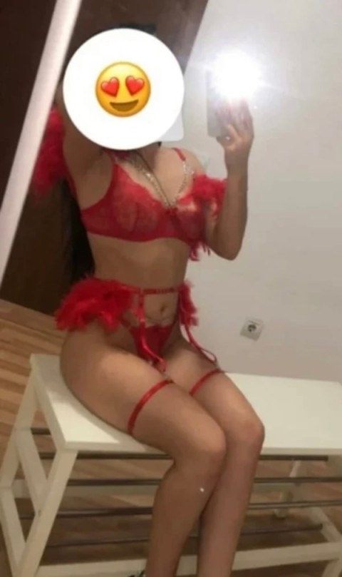 Discover Brunette Escorts in Tamworth with Cristina