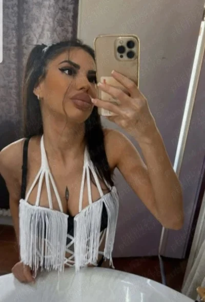 Discover crossdressing escorts UK with Rebecca Evelin in Evesham