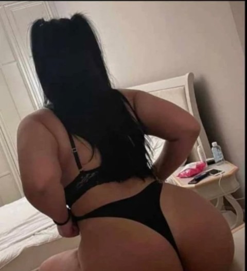 Discover Elegance with 18yo escorts in Leicester