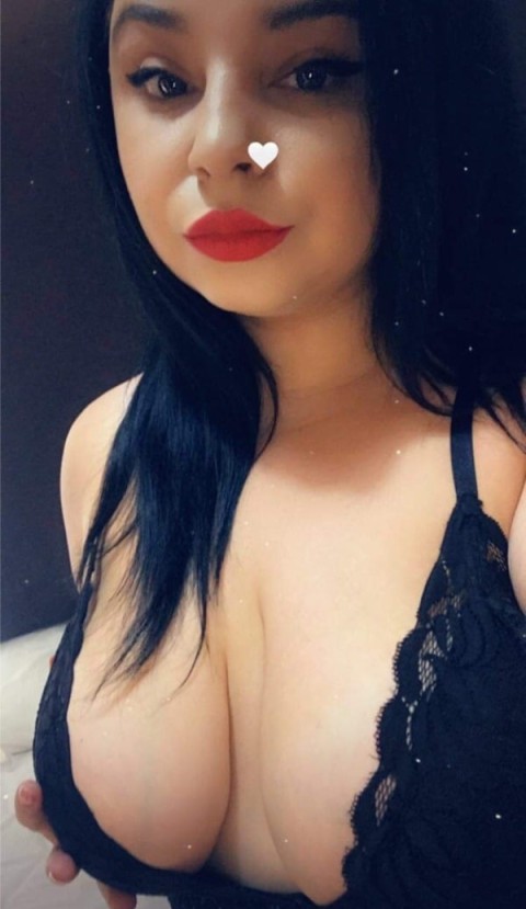 Discover European Escorts in Wednesbury with Natalia