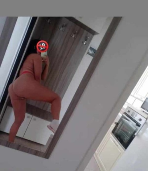 Discover Foot Fetish Experiences with Daiana in Droitwich