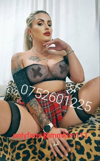 Discover Halesowen’s hotel friendly girls with Amanta