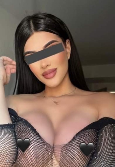 Discover m6 escorts with Elena – Your Private Travel Companion