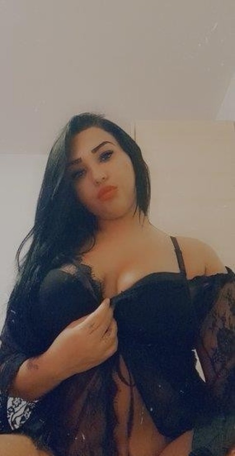 Discover M6 Escorts with the Alluring Natalia