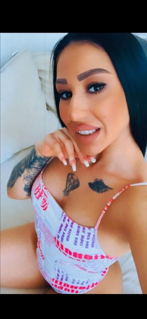 Discover Male Friendly Trans Escort Alexia in Stratford Upon Avon