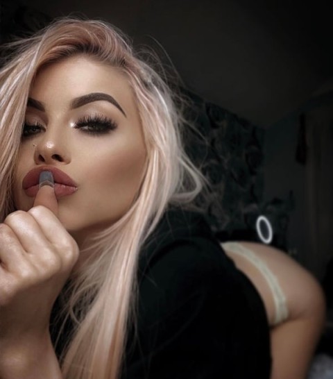 Discover mixed race escorts in Telford with Diana