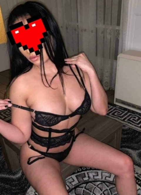 Discover New York Escorts with Bubbly Charm in Kidderminster