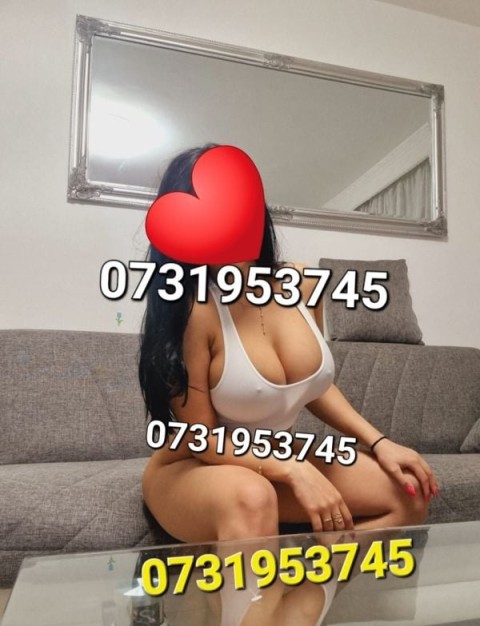 Discover Nottingham Elite Experience with a Touch of Evesham Charm