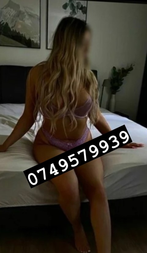 Discover Size 10 Girls with Sonya in Wolverhampton