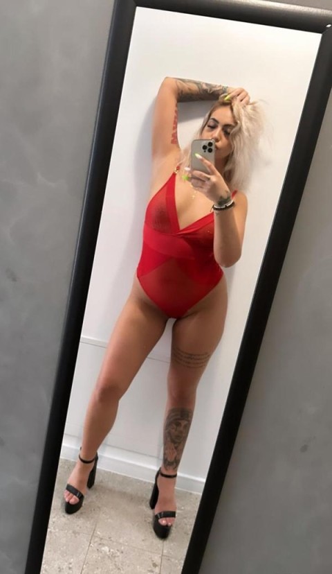 Discover the open minded escorts of Solihull with Bia