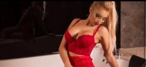 Discreet brunette escorts in Banbury for a genuine connection