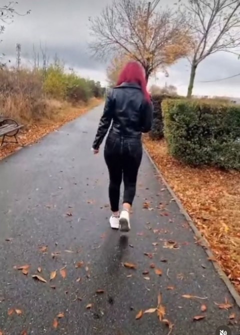 Discreet Meet Up with a Charming College Girl