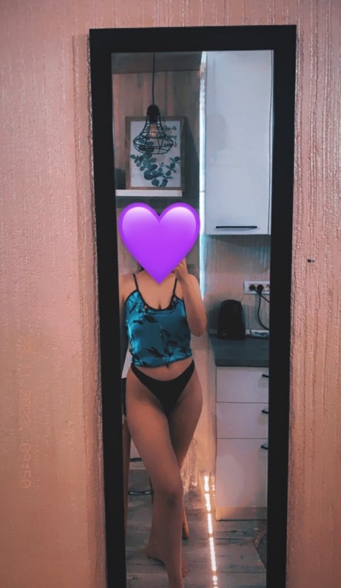 Duos Seeking Unique Experiences in Nuneaton