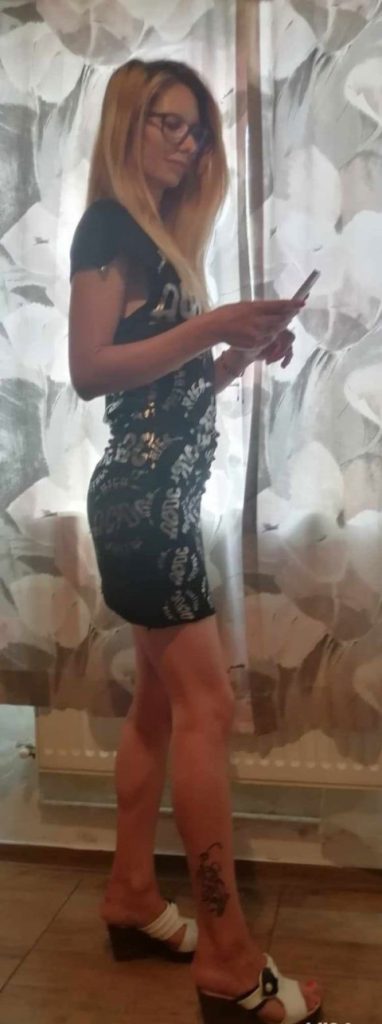 East London beauty seeks special connection