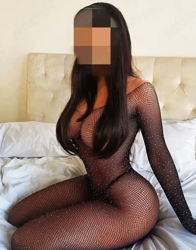 Elegant Encounters with French Kissing in Solihull