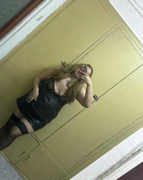 Exciting party girl duo escorts in Sandwell