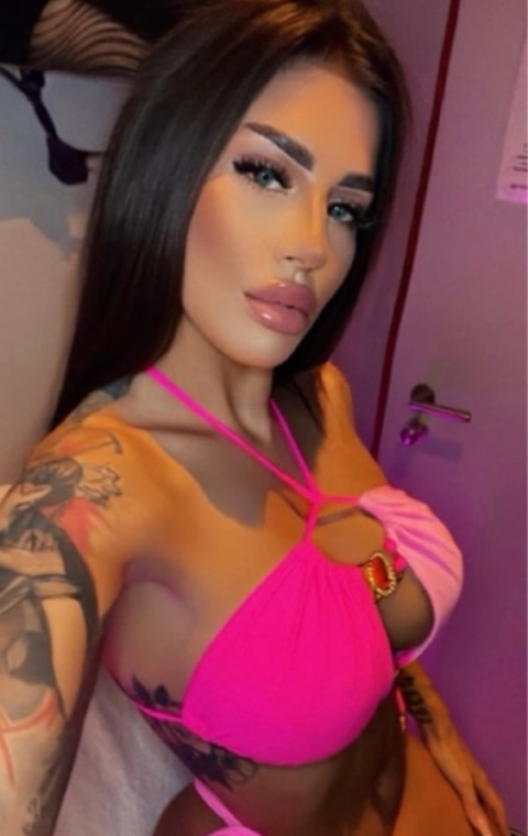 Experience a body slide with Telford’s Delightful BBW Escorts