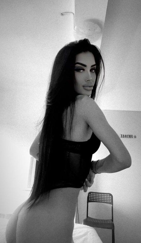 Experience a Delightful 19 Year Old Companion in Cannock