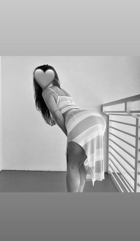 Experience a Full Night Booking with Roxy in Birmingham
