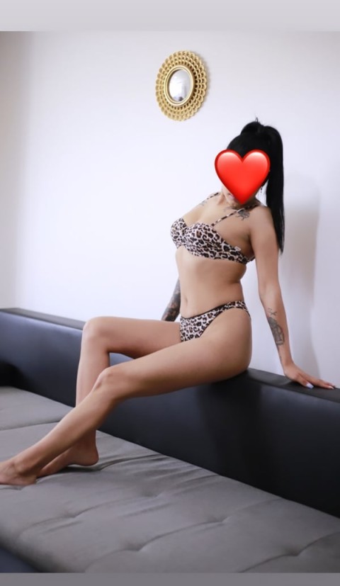 Experience a Tantric Massage in Stourbridge with Carmen