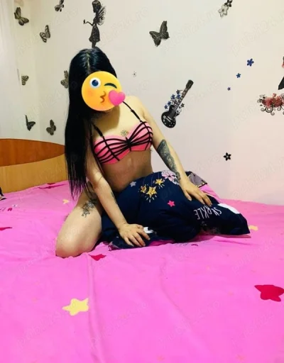 Experience an erotic massage with a travel companion in Solihull