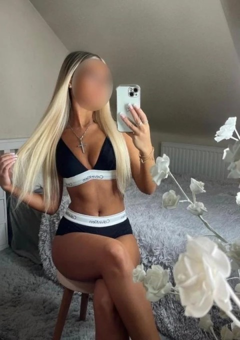 Experience Blue Eyes with an Open-Minded Escort in Rugby