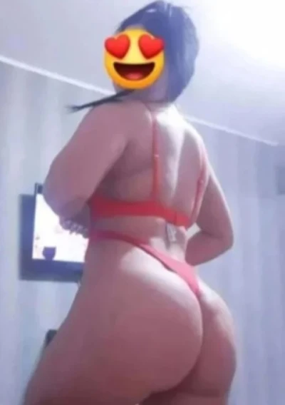 Experience Bournemouth with Denisa – Your Charming Companion